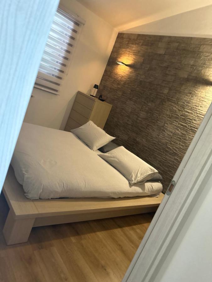 P. Home La Maddalena  Экстерьер фото