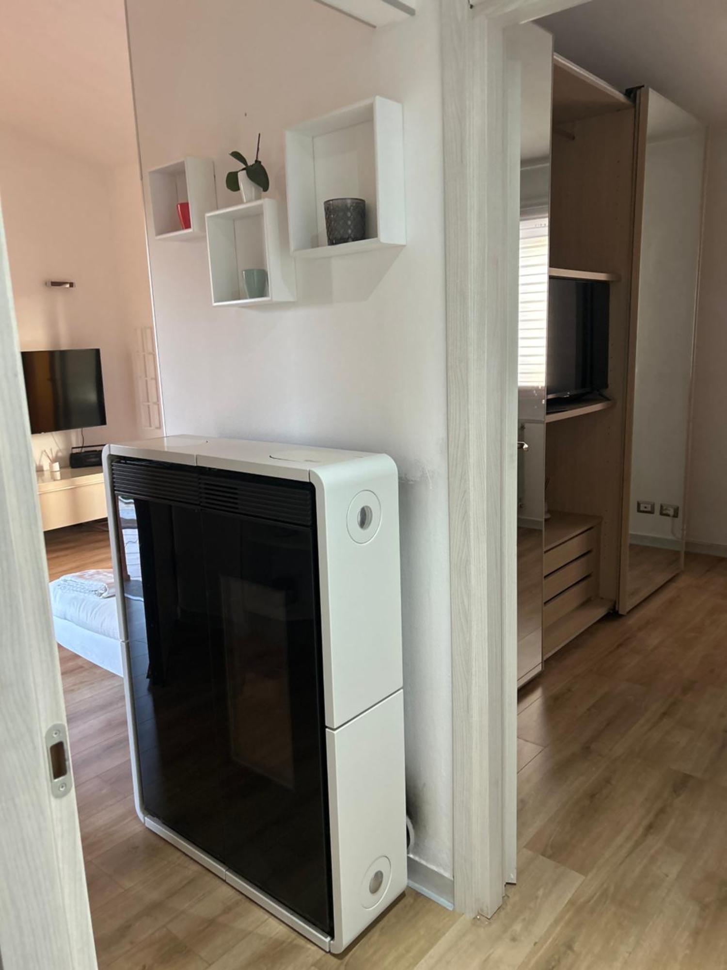 P. Home La Maddalena  Экстерьер фото
