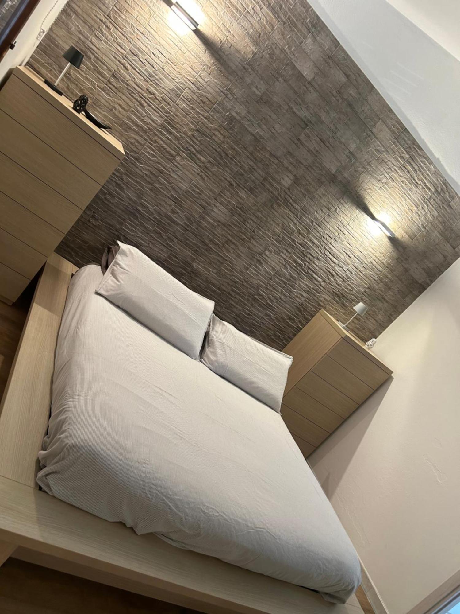P. Home La Maddalena  Экстерьер фото